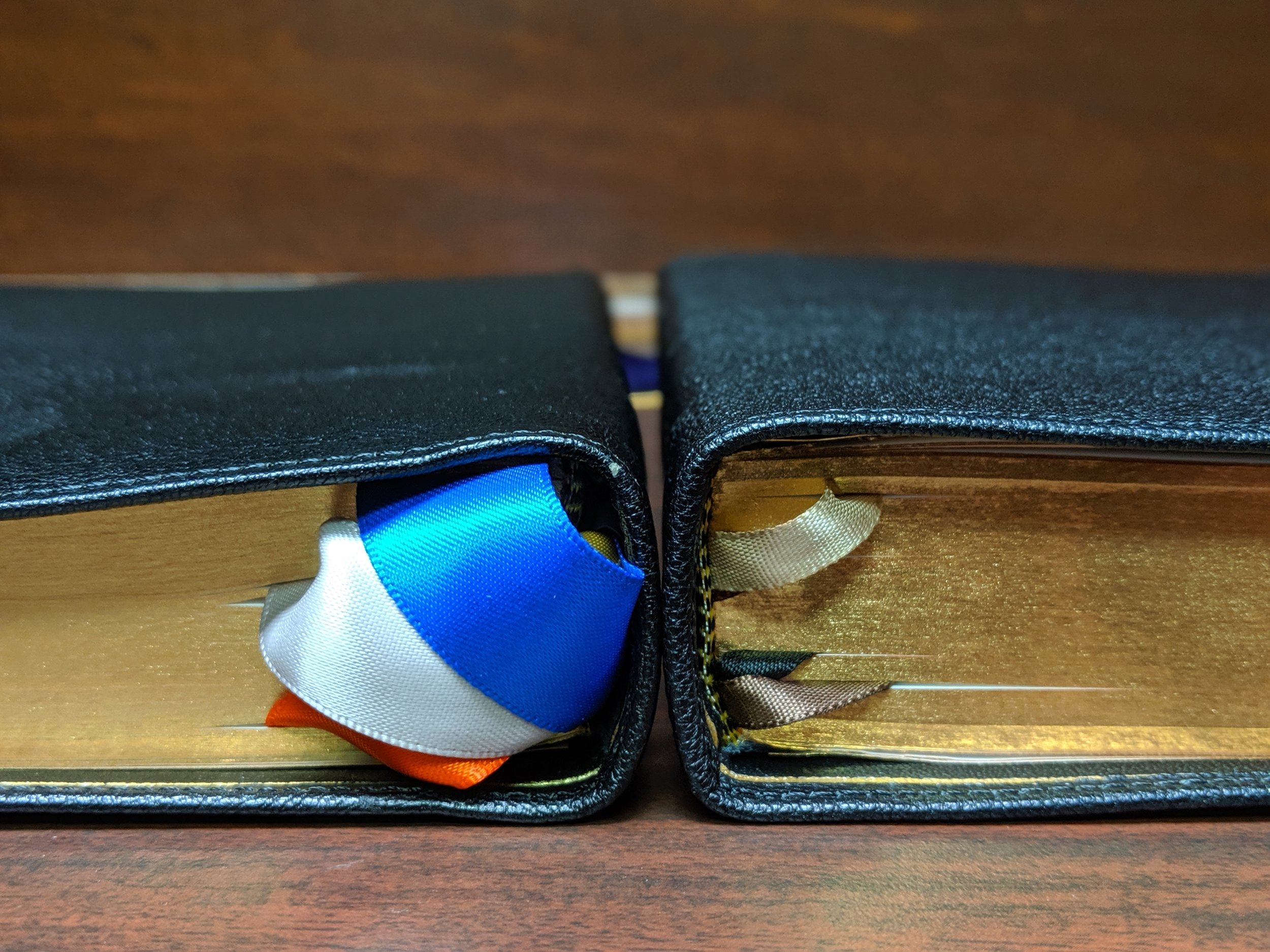  The newer Heirloom Legacy (right) may be slightly thicker. 